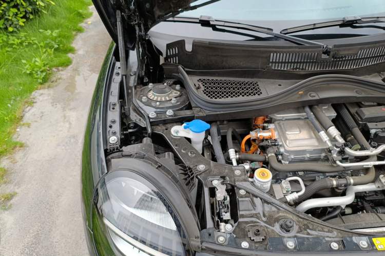 Used MINI Electric COOPER 2025 456km COOPER E Classic Style Engine Bay Right