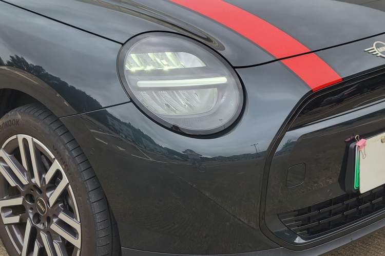 Used MINI Electric COOPER 2025 456km COOPER E Classic Style Exterior 3