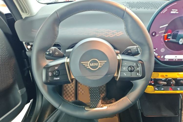 Used MINI Electric COOPER 2025 456km COOPER E Classic Style Steering Wheel