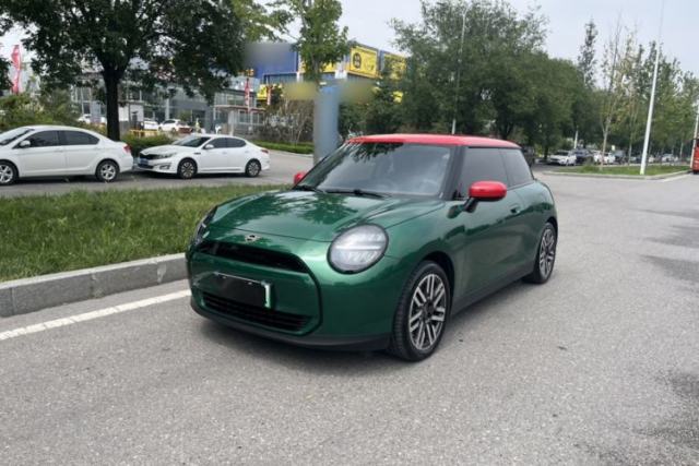 Used MINI Electric COOPER 2025 456km COOPER E Classic Style