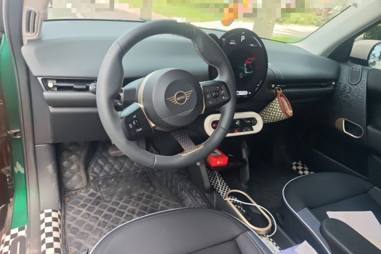 Used MINI Electric COOPER 2025 456km COOPER E Classic Style Center Console