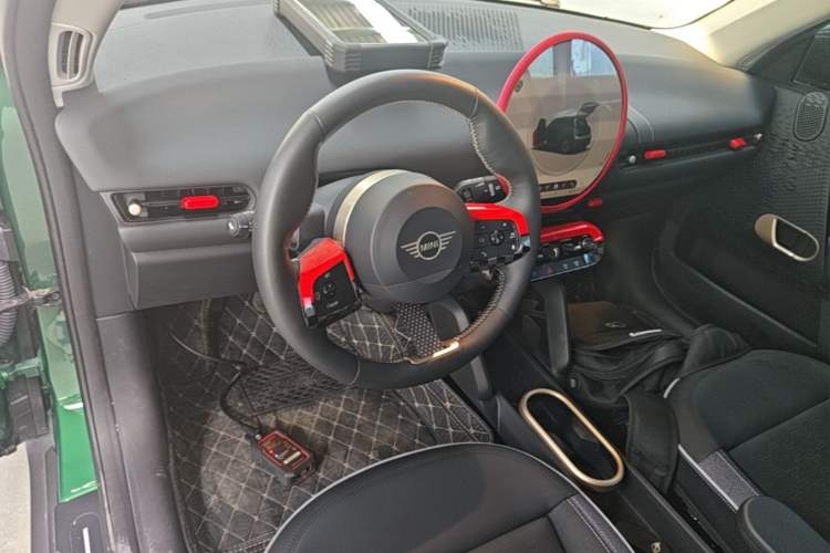 Used MINI Electric COOPER 2025 456km COOPER E Classic Style Center Console