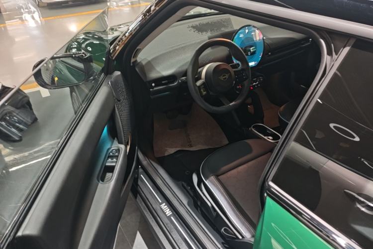 Used MINI Electric COOPER 2025 456km COOPER E Classic Style Driver Seat