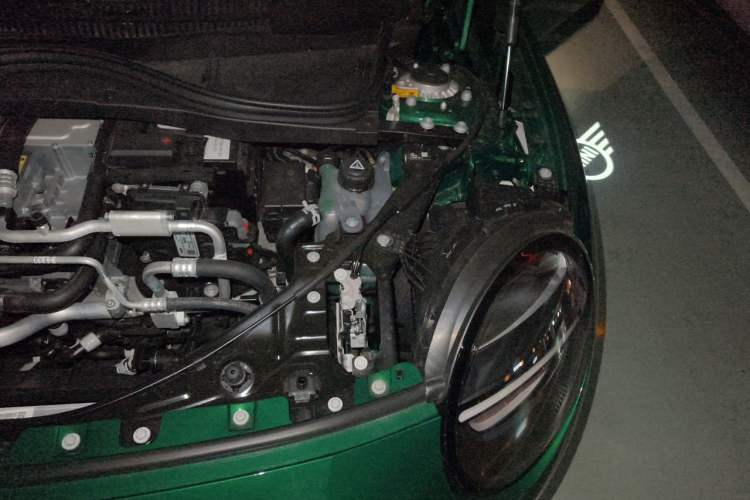 Used MINI Electric COOPER 2025 456km COOPER E Classic Style Engine Bay Left