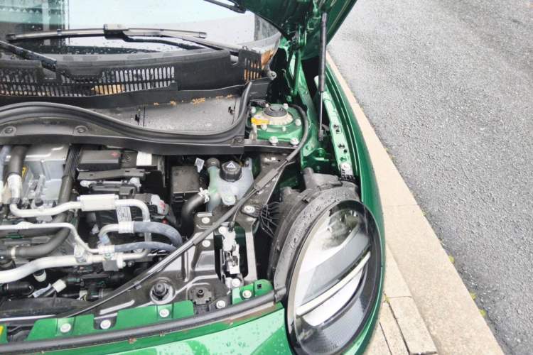 Used MINI Electric COOPER 2025 456km COOPER E Classic Style Engine Bay Left