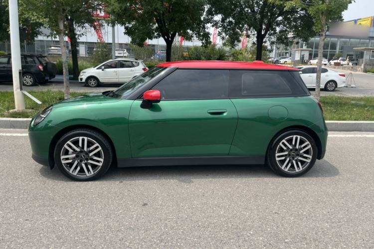 Used MINI Electric COOPER 2025 456km COOPER E Classic Style Exterior 4
