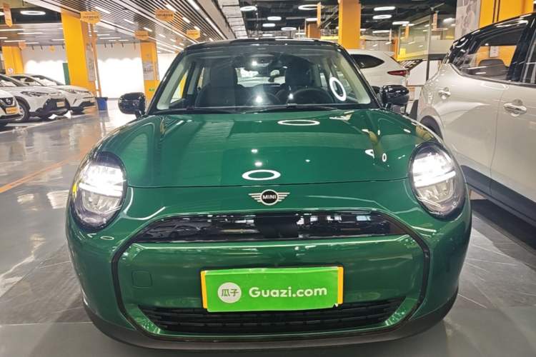 Used MINI Electric COOPER 2025 456km COOPER E Classic Style Front