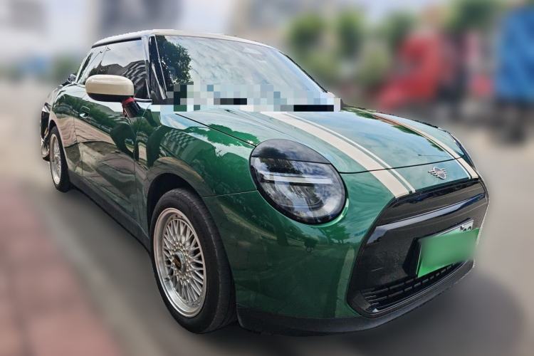 Used MINI Electric COOPER 2025 456km COOPER E Classic Style Front Right 45 Deg