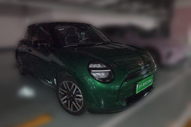 Used MINI Electric COOPER 2025 456km COOPER E Classic Style Front Right 45 Deg