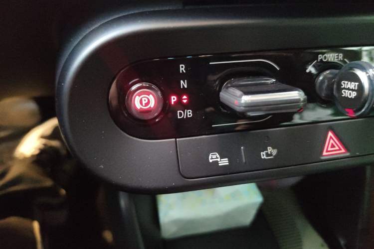 Used MINI Electric COOPER 2025 456km COOPER E Classic Style Gear Lever