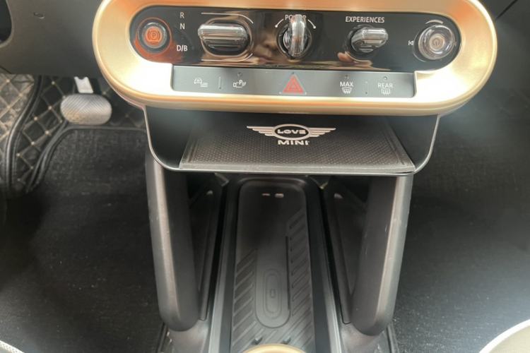 Used MINI Electric COOPER 2025 456km COOPER E Classic Style Interior 4