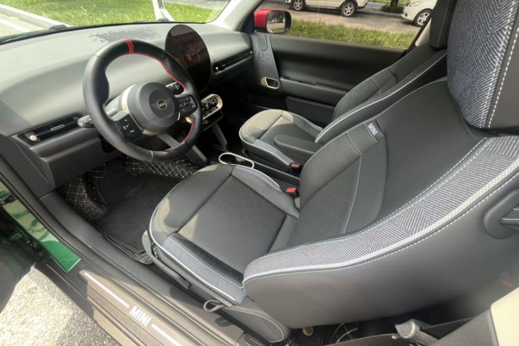 Used MINI Electric COOPER 2025 456km COOPER E Classic Style Interior 7