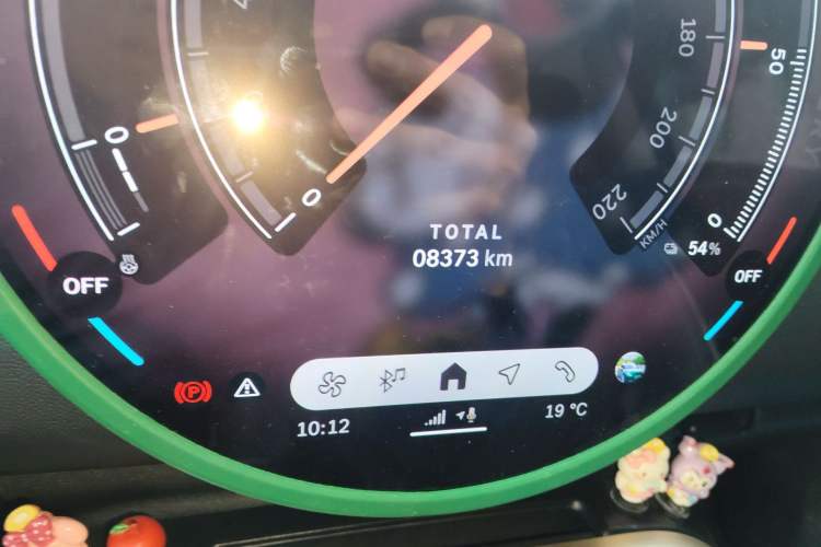 Used MINI Electric COOPER 2025 456km COOPER E Classic Style Odometer Close Up