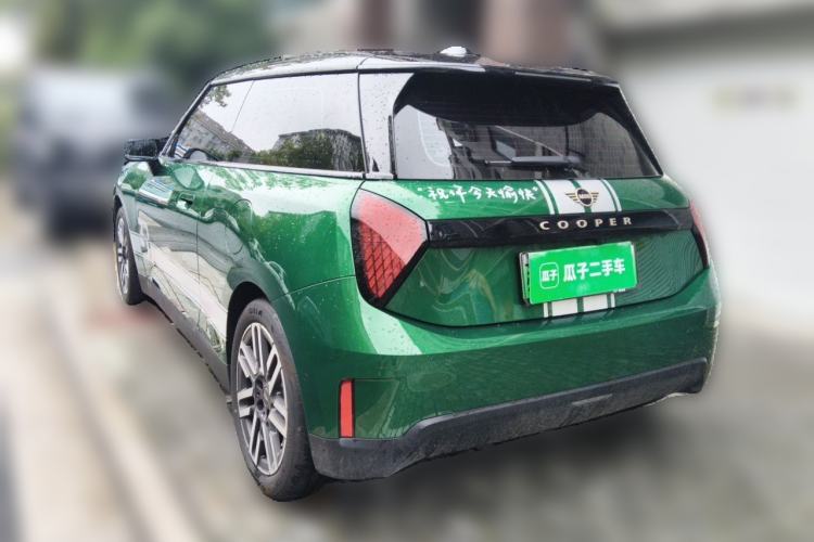 Used MINI Electric COOPER 2025 456km COOPER E Classic Style Rear Left 45 Deg