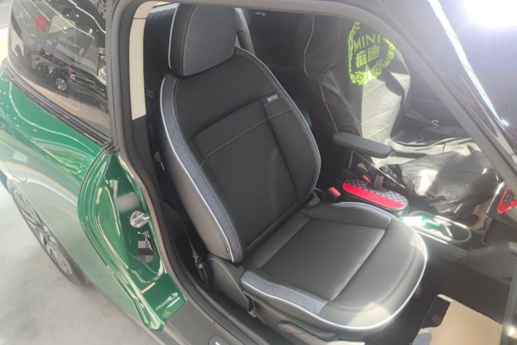 Used MINI Electric COOPER 2025 456km COOPER E Classic Style Right Front Seat