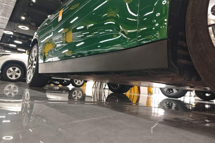 Used MINI Electric COOPER 2025 456km COOPER E Classic Style Right Side Sill