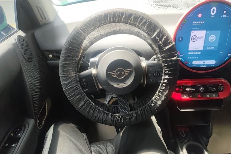 Used MINI Electric COOPER 2025 456km COOPER E Classic Style Steering Wheel
