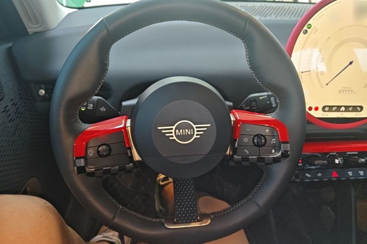Used MINI Electric COOPER 2025 456km COOPER E Classic Style Steering Wheel