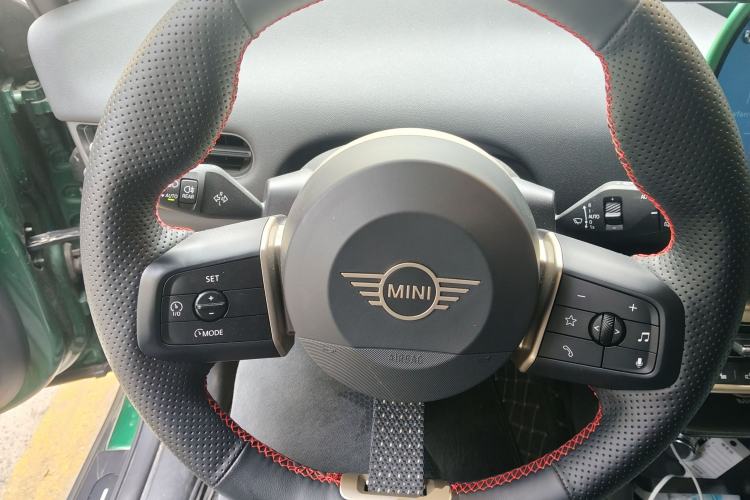Used MINI Electric COOPER 2025 456km COOPER E Classic Style Steering Wheel