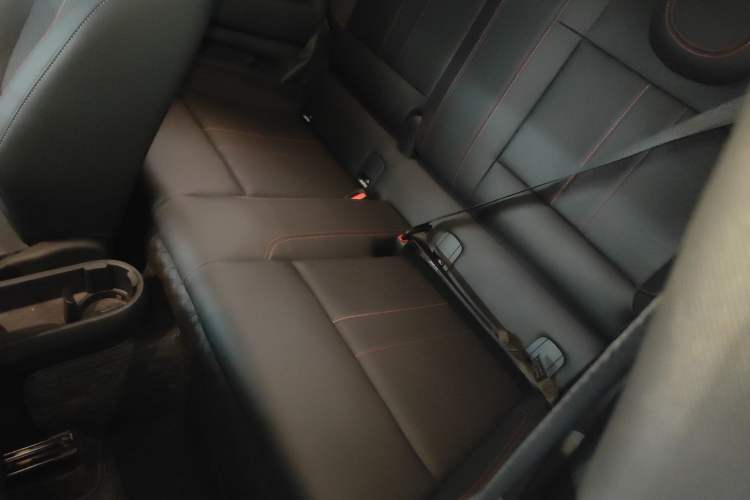Used MINI Electric COOPER 2025 452km COOPER SE Spring by the Sea Limited Edition Left Rear Seat