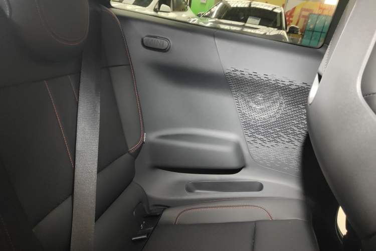 Used MINI Electric COOPER 2025 452km COOPER SE Spring by the Sea Limited Edition Right Rear Door Interior