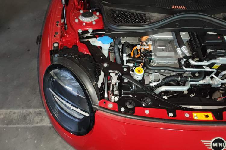 Used MINI Electric COOPER 2025 456km COOPER E Classic Style Engine Bay Right