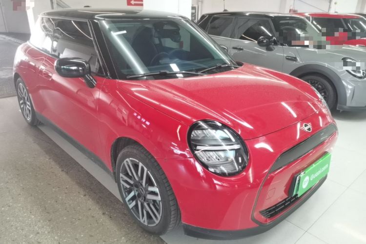 Used MINI Electric COOPER 2025 456km COOPER E Classic Style Front Right 45 Deg
