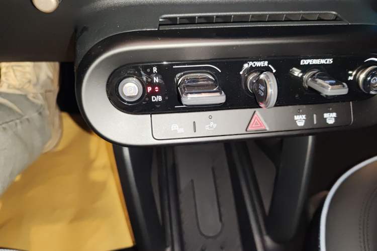 Used MINI Electric COOPER 2025 456km COOPER E Classic Style Gear Lever