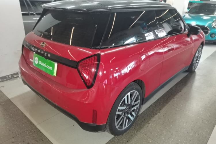 Used MINI Electric COOPER 2025 456km COOPER E Classic Style Rear Right 45 Deg