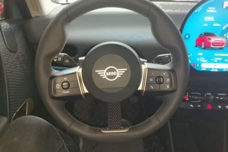 Used MINI Electric COOPER 2025 456km COOPER E Classic Style Steering Wheel