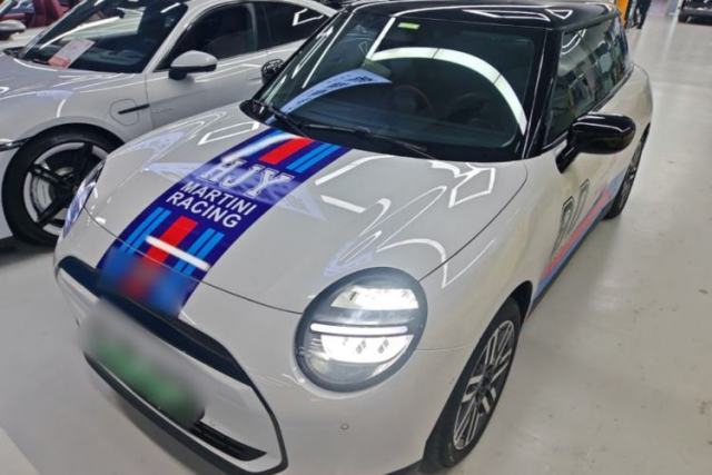 Used MINI Electric COOPER 2025 456km COOPER E Classic Style