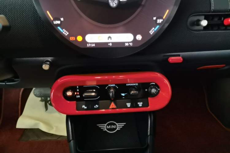 Used MINI Electric COOPER 2025 456km COOPER E Classic Style Audio And AC Panel