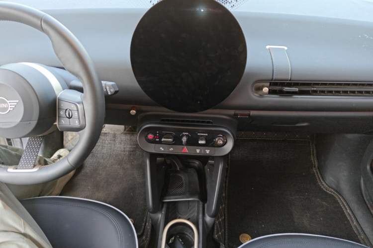Used MINI Electric COOPER 2025 456km COOPER E Classic Style Audio And AC Panel