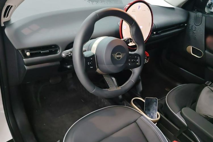Used MINI Electric COOPER 2025 456km COOPER E Classic Style Center Console