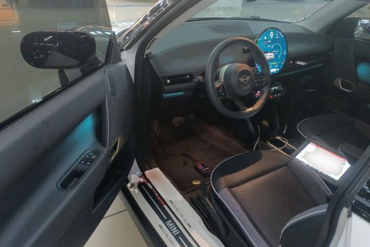 Used MINI Electric COOPER 2025 456km COOPER E Classic Style Driver Seat