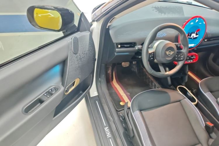 Used MINI Electric COOPER 2025 456km COOPER E Classic Style Driver Seat