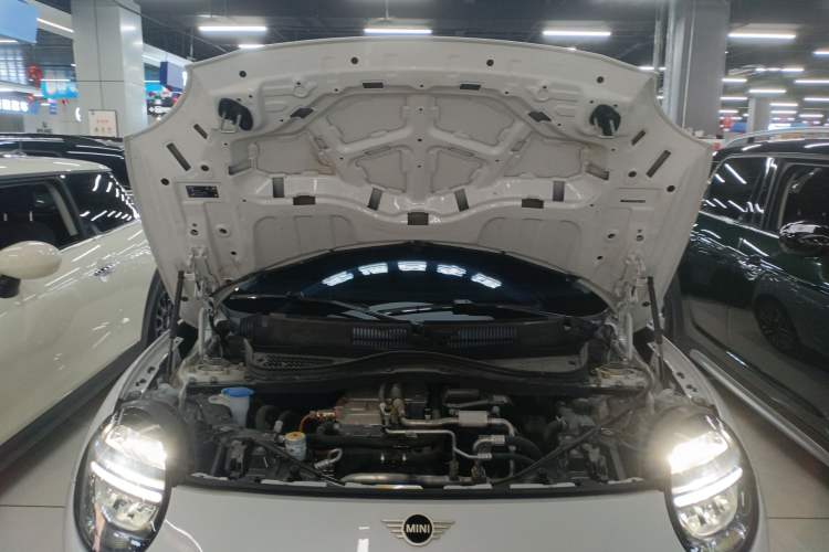 Used MINI Electric COOPER 2025 456km COOPER E Classic Style Engine Bay
