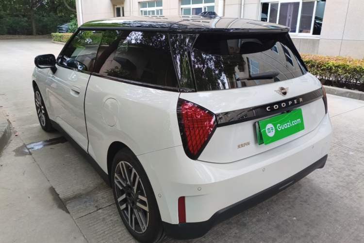 Used MINI Electric COOPER 2025 456km COOPER E Classic Style Exterior 2