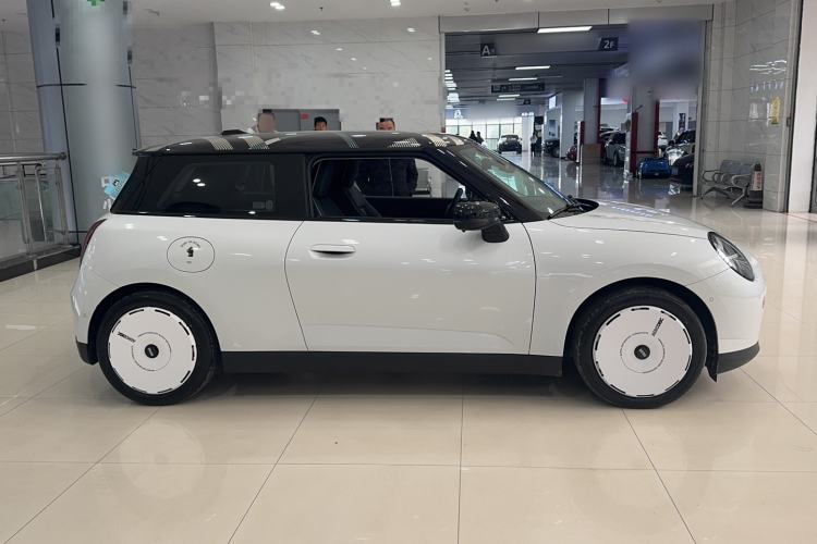 Used MINI Electric COOPER 2025 Model Facelift 466km COOPER E Classic Style Exterior 2