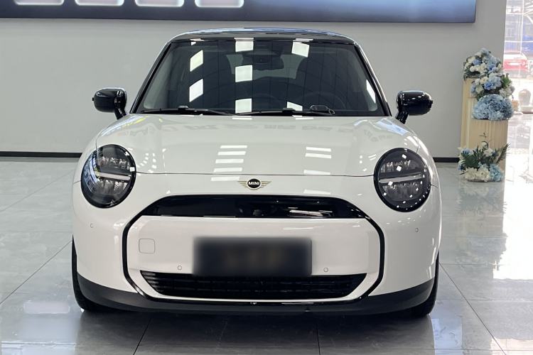 Used MINI Electric COOPER 2025 456km COOPER E Classic Style Exterior 3