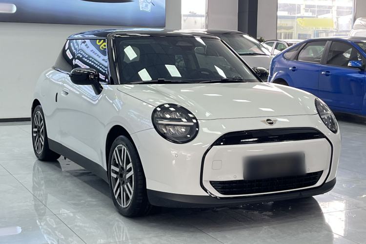 Used MINI Electric COOPER 2025 456km COOPER E Classic Style Exterior 4