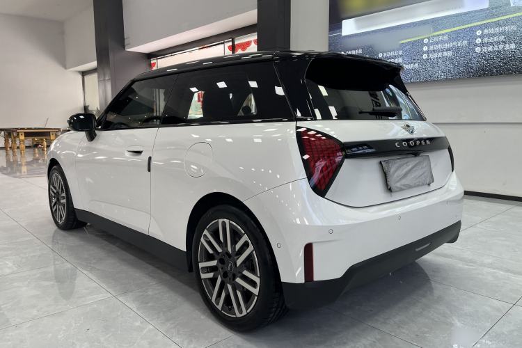 Used MINI Electric COOPER 2025 456km COOPER E Classic Style Exterior 5