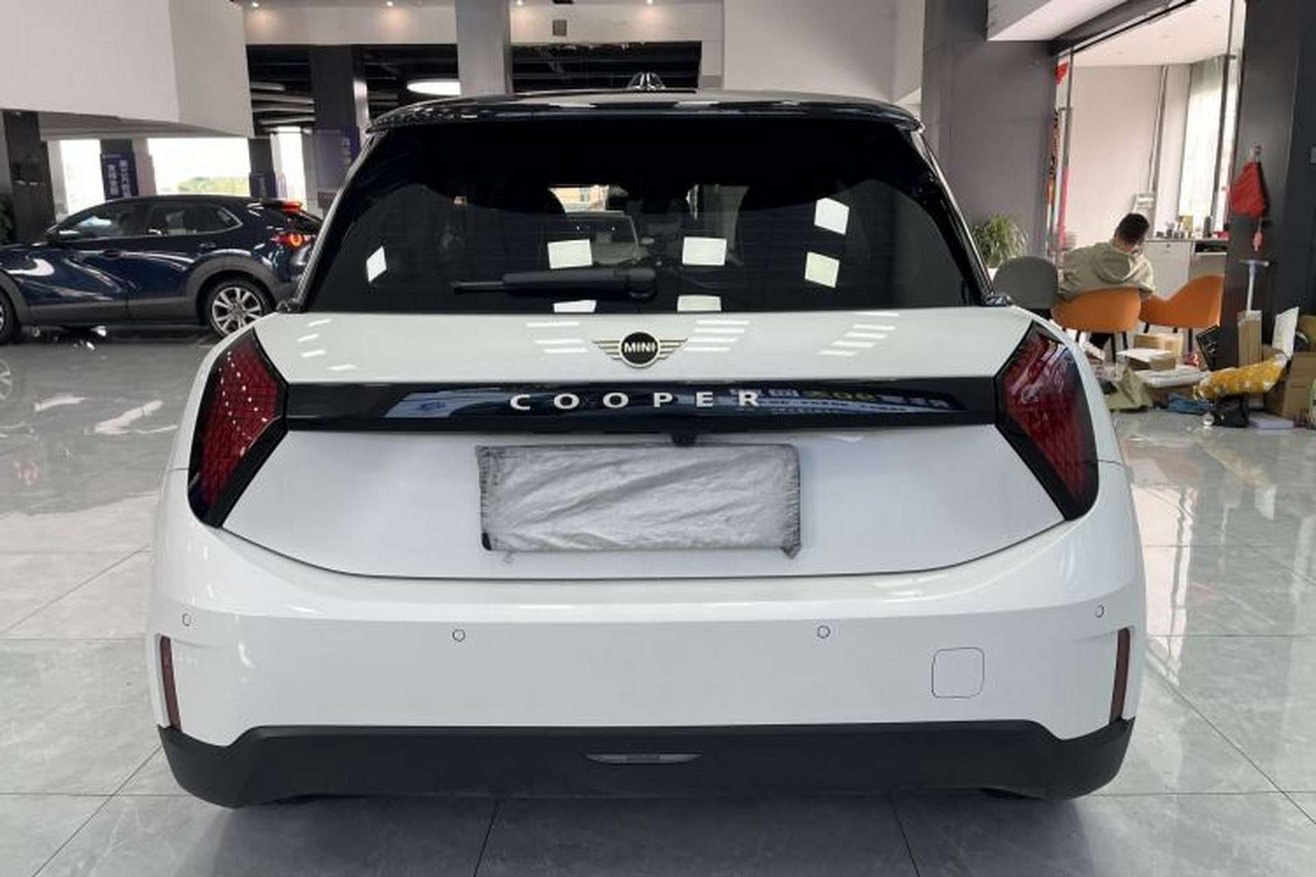 Used MINI Electric COOPER 2025 456km COOPER E Classic Style Exterior 6