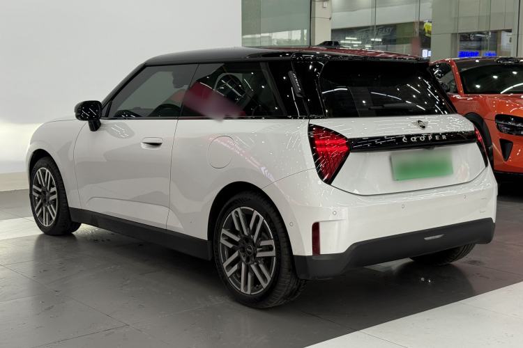 Used MINI Electric COOPER 2025 456km COOPER E Classic Style Exterior 7