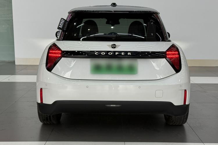Used MINI Electric COOPER 2025 456km COOPER E Classic Style Exterior 8