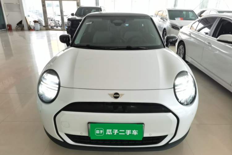 Used MINI Electric COOPER 2025 456km COOPER E Classic Style Front