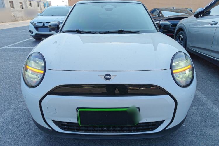 Used MINI Electric COOPER 2025 456km COOPER E Classic Style Front