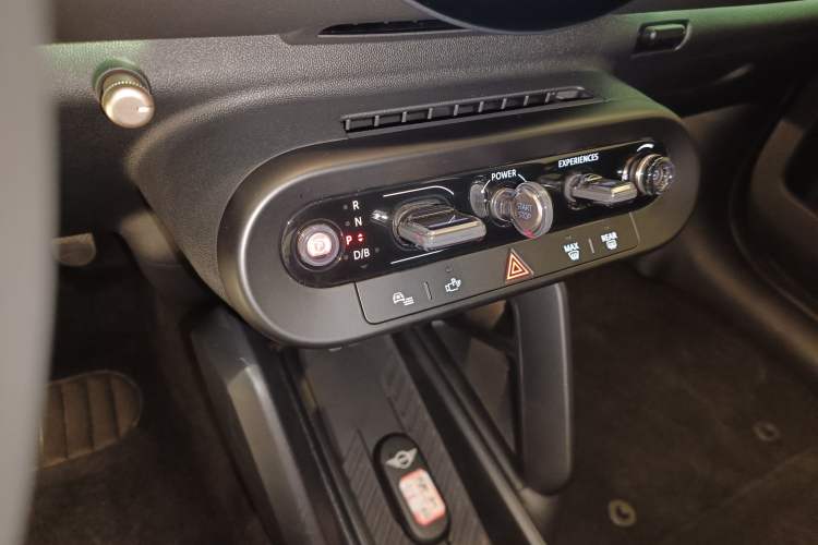 Used MINI Electric COOPER 2025 456km COOPER E Classic Style Gear Lever