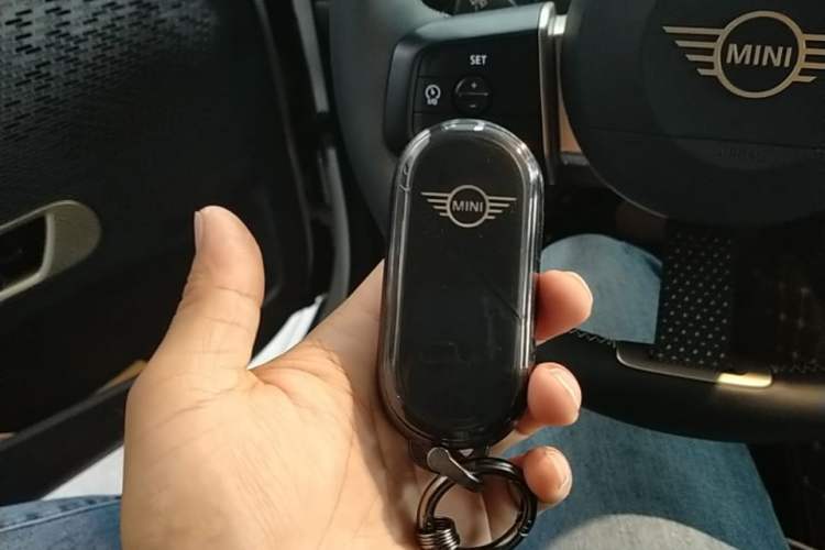 Used MINI Electric COOPER 2025 456km COOPER E Classic Style Interior 1