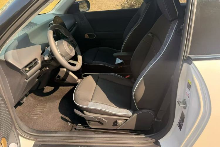Used MINI Electric COOPER 2025 456km COOPER E Classic Style Interior 2